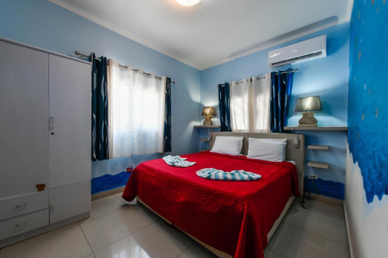 Villa Swiss Paradise With Private Pool Palm Beach ภายนอก รูปภาพ