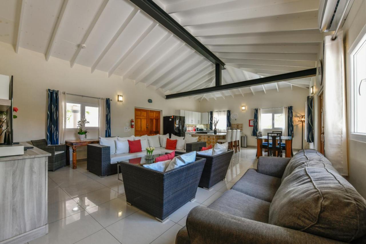 Villa Swiss Paradise With Private Pool Palm Beach ภายนอก รูปภาพ