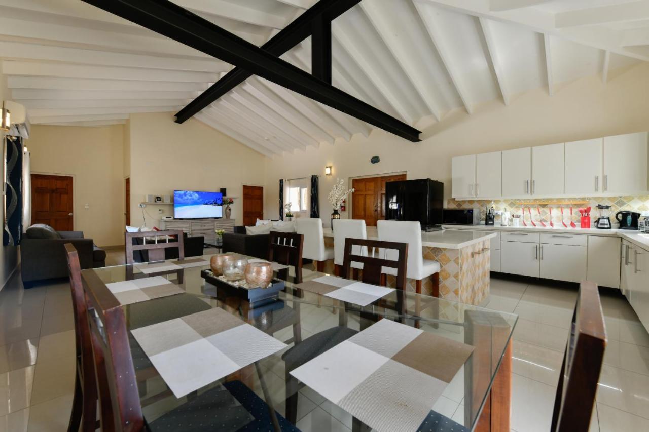 Villa Swiss Paradise With Private Pool Palm Beach ภายนอก รูปภาพ