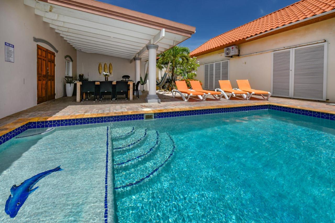 Villa Swiss Paradise With Private Pool Palm Beach ภายนอก รูปภาพ