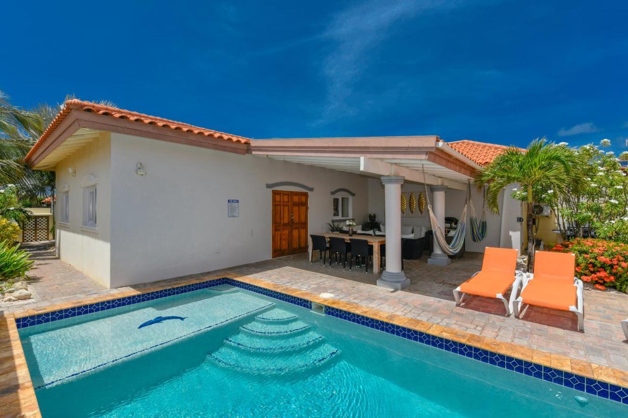 Villa Swiss Paradise With Private Pool Palm Beach ภายนอก รูปภาพ