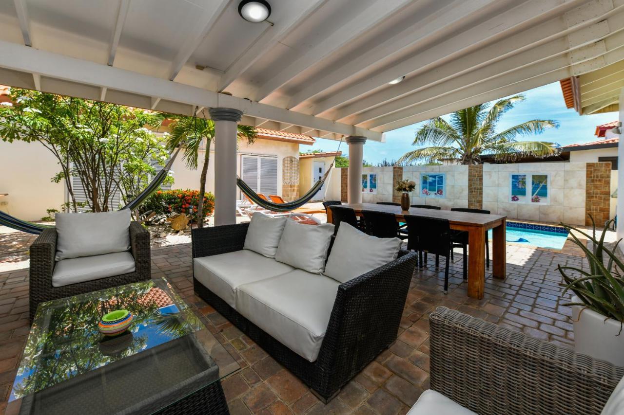 Villa Swiss Paradise With Private Pool Palm Beach ภายนอก รูปภาพ