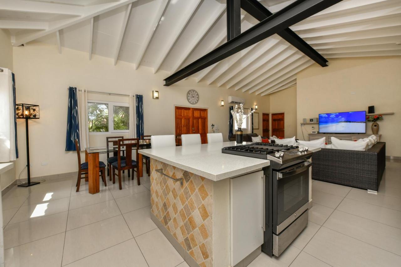 Villa Swiss Paradise With Private Pool Palm Beach ภายนอก รูปภาพ