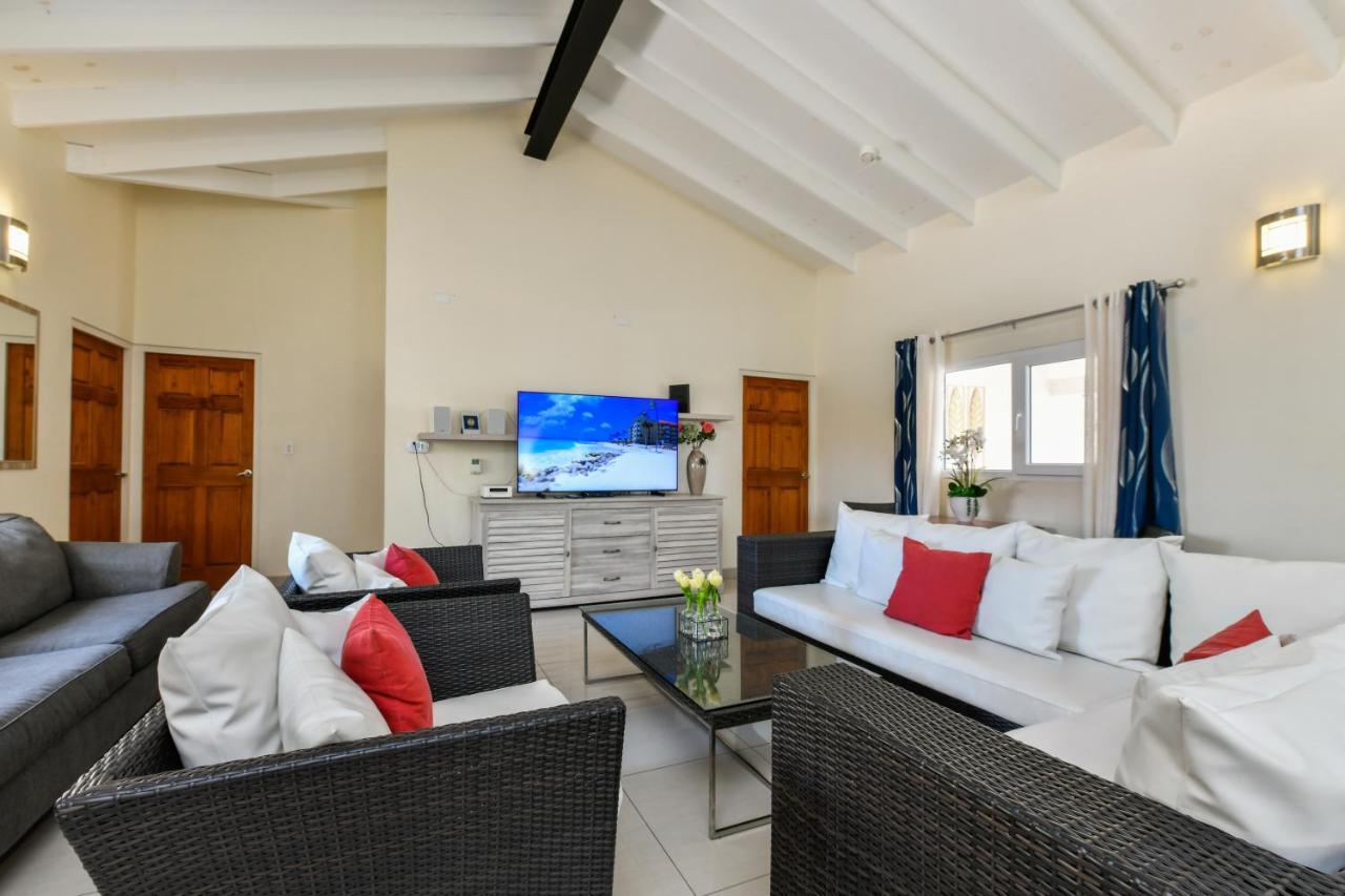 Villa Swiss Paradise With Private Pool Palm Beach ภายนอก รูปภาพ