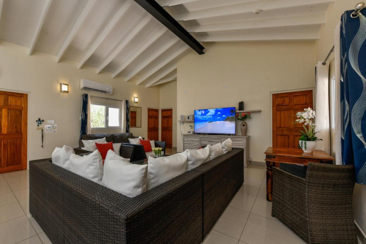 Villa Swiss Paradise With Private Pool Palm Beach ภายนอก รูปภาพ