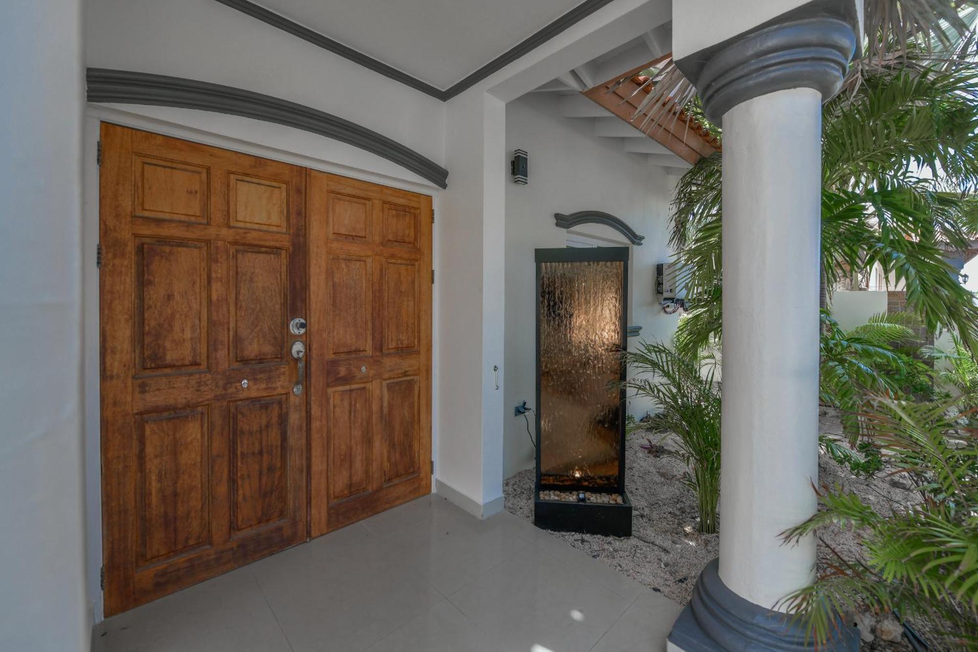 Villa Swiss Paradise With Private Pool Palm Beach ภายนอก รูปภาพ